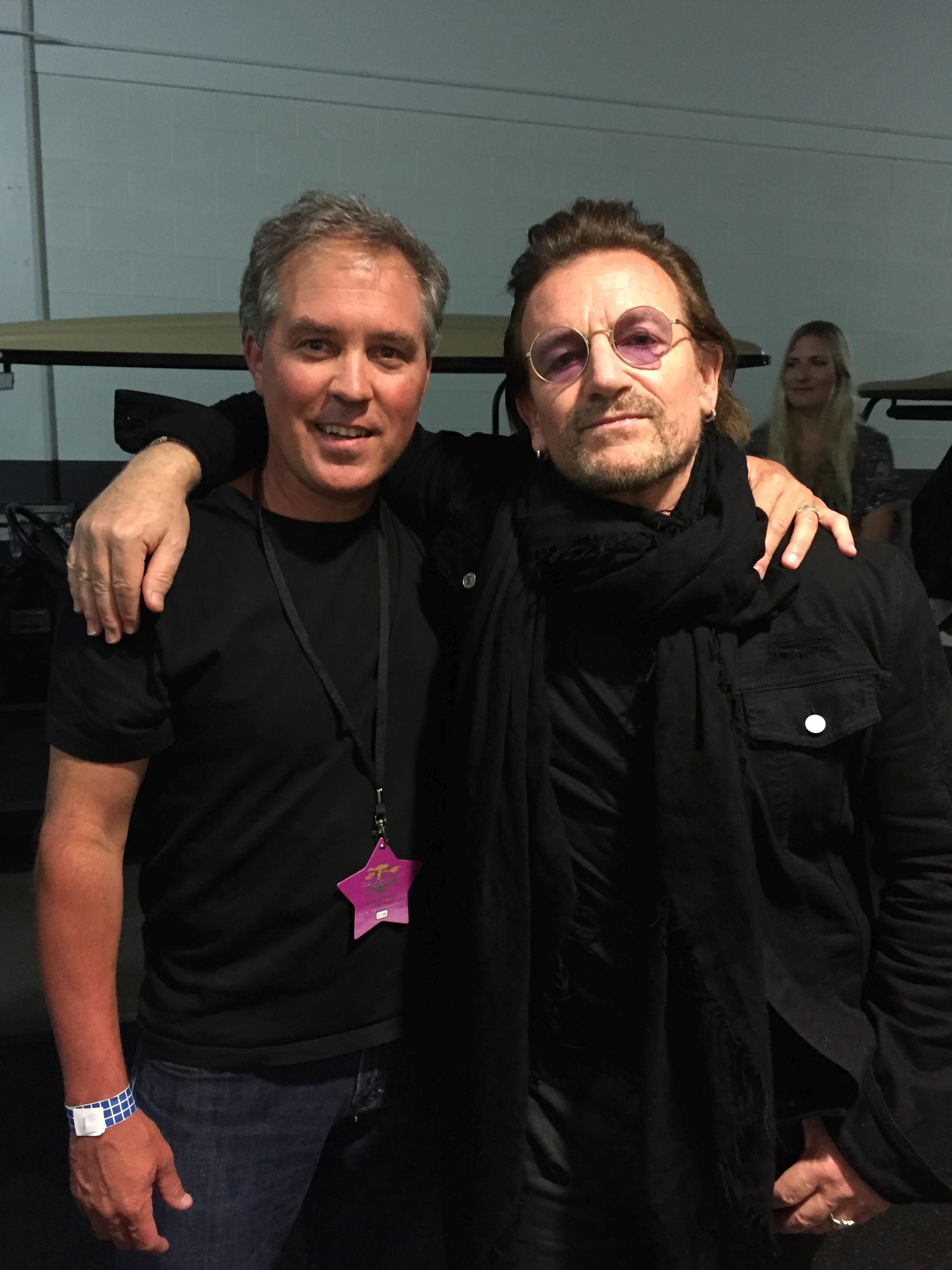 Bono i U2 objavili video povodom 20-godišnjice koncerta u Sarajevu