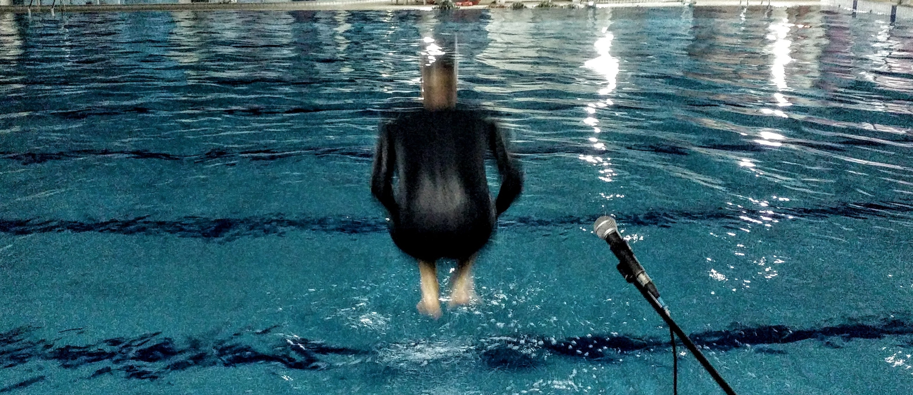 Teatarski performans u režiji Nermina Hamzagića