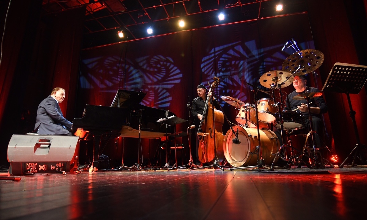 Sinan Alimanović zajedno sa američkim jazz autoritetima snima album