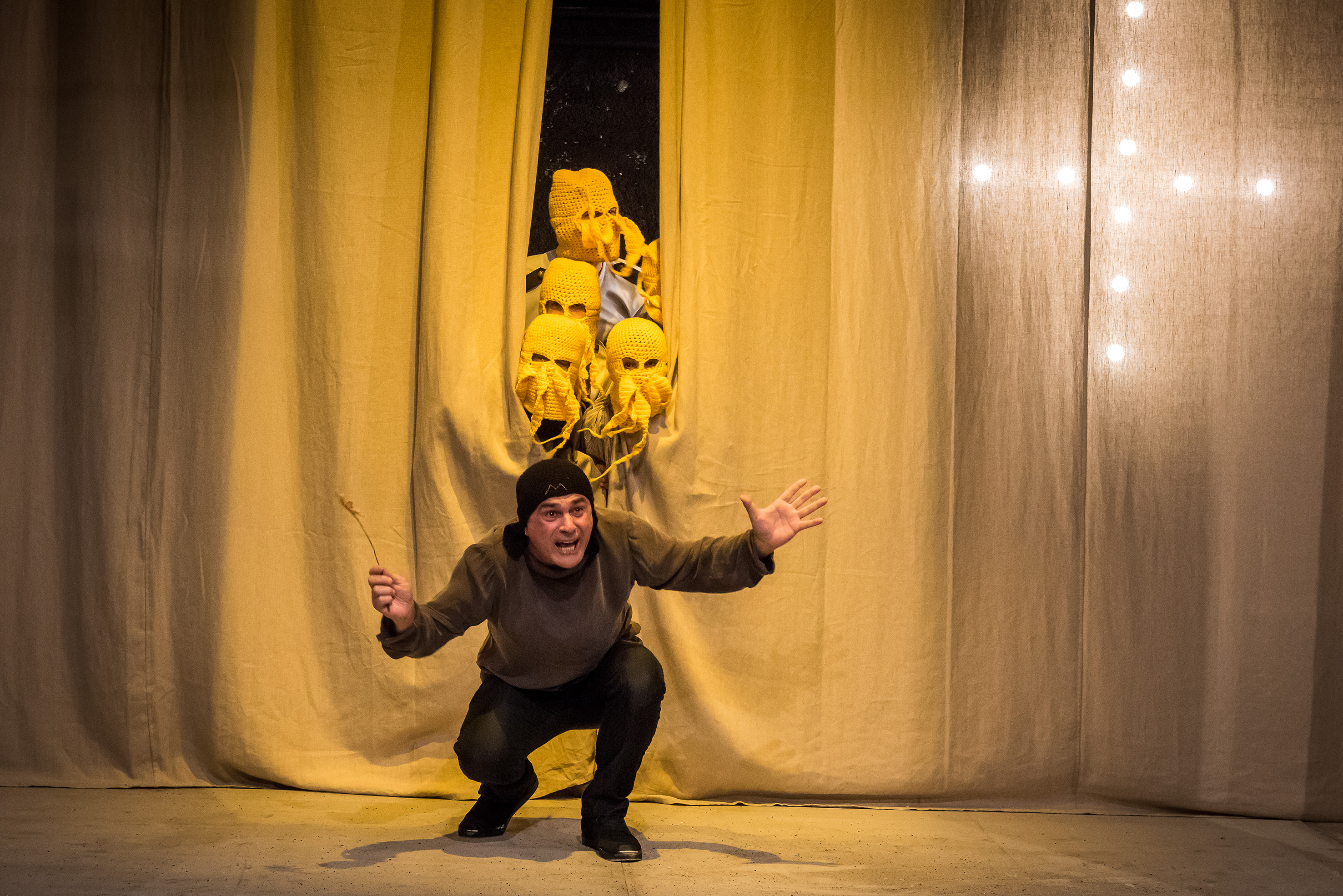 Jedvanosimsoboakalomistobo i Majstor i Margarita u SARTR-u