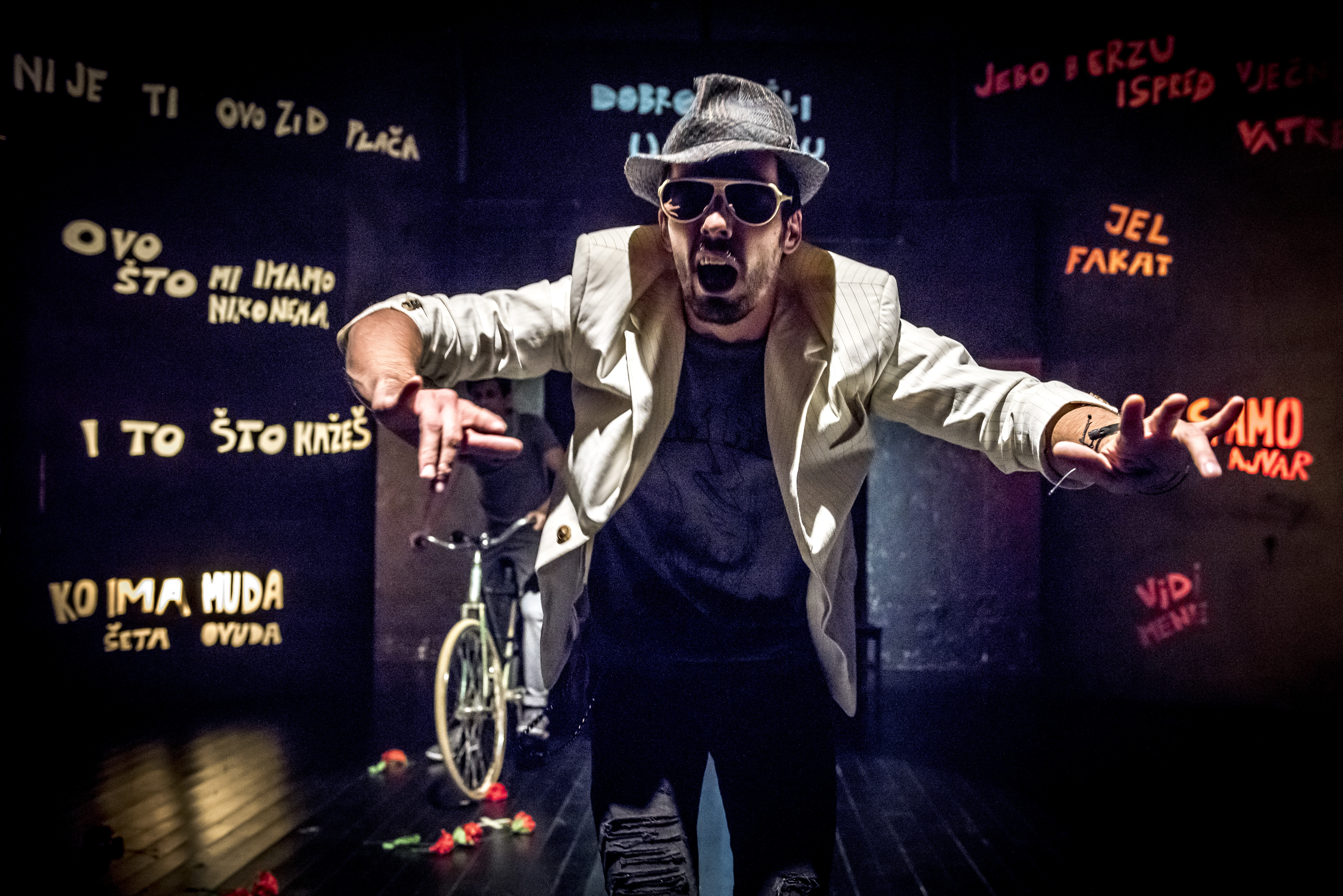 Predstava Jedvanosimsoboakalomistobo u januaru u SARTr-u