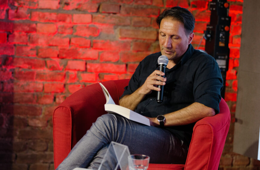 Bookstan on air: DAMIR UZUNOVIĆ: U životu najbolje stoje sjećanja