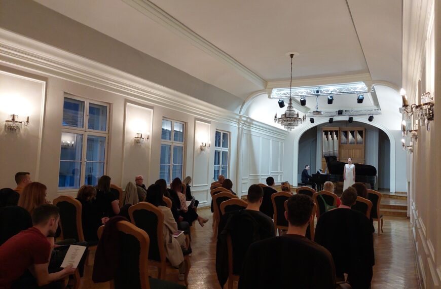 Na Muzičkoj akademiji UNSA nastupile sopranistice Hana Salihović i Laura Kozlinger