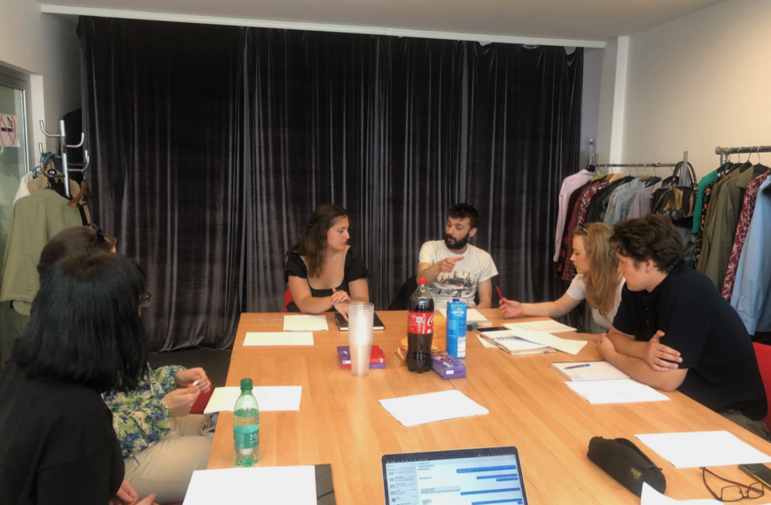 Predstava ISTINA ILI IZAZOV – Kontakt i SARTR